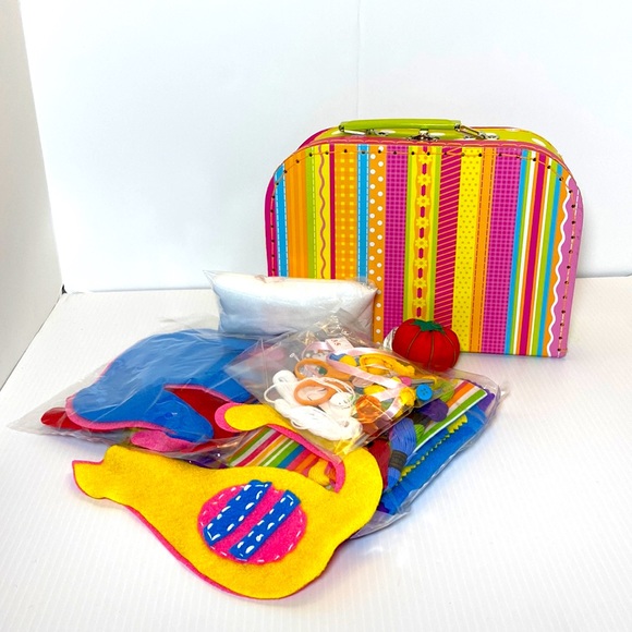 My First Sewing Kit - Picture 3 of 10